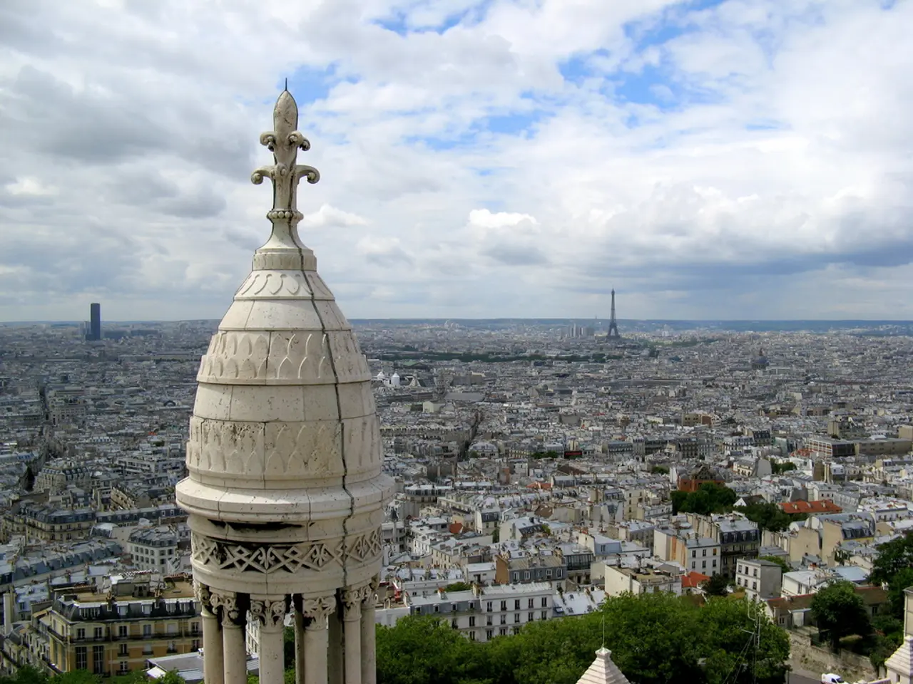 Collaborates with Uttar Pradesh in creating India's inaugural Artificial Intelligence urban center,...