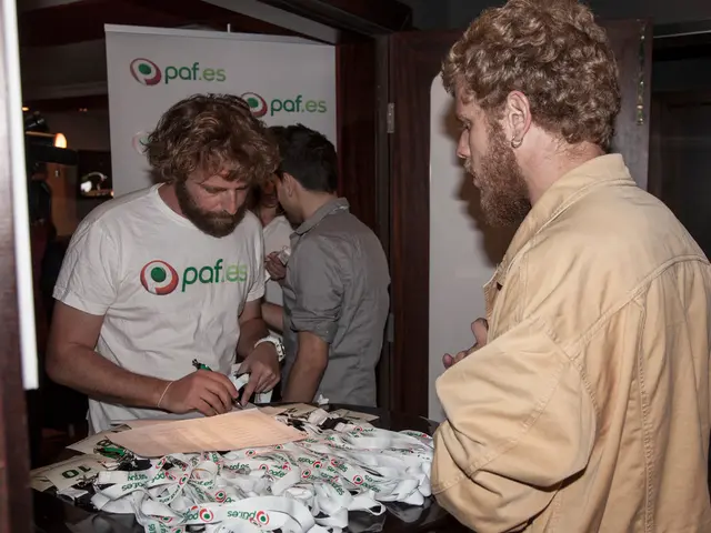 Refugee Arrivals Precede Local Residents in Town