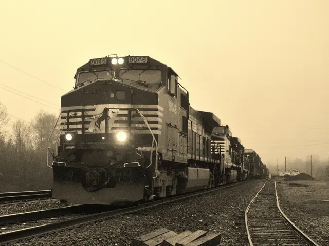 Stable alternate transport connections persist between Hamburg and Berlin via rail service