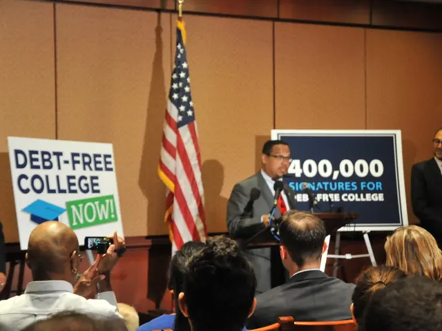 German Foundation Association's Communication and Analysis Department is led by von der Stein