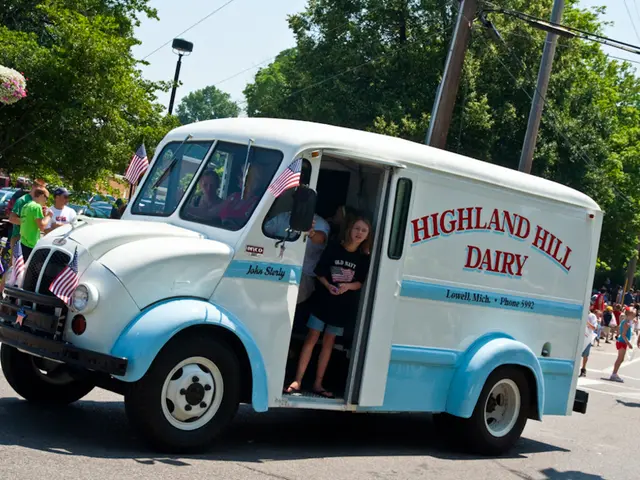 Vehicles engulfed in flames: Two trucks and a solar charger go up in smoke on the A2 parking area