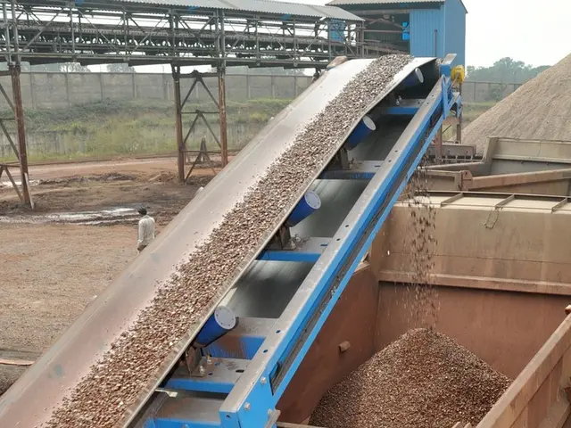 Expressing a disappointment with the 2.7L engine in a recently purchased 2025 GMC Sierra, the user...